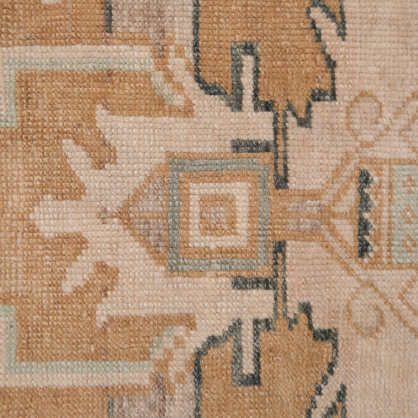 Z587 Handwoven Vintage Rug 3'3 x 10’9