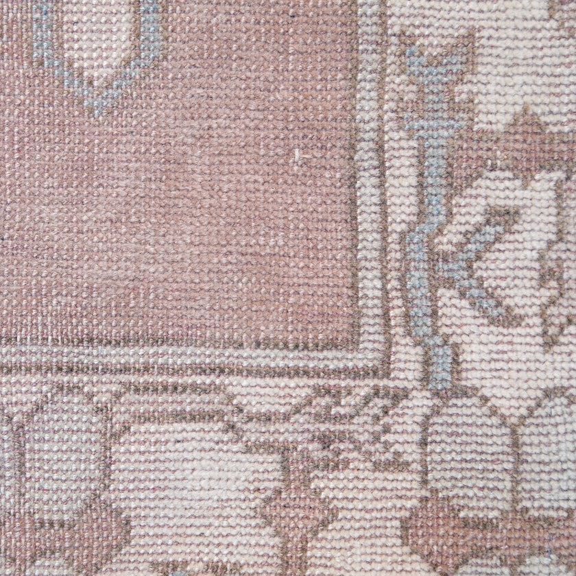 Z591 Handwoven Vintage Rug 2'9 x 16’8