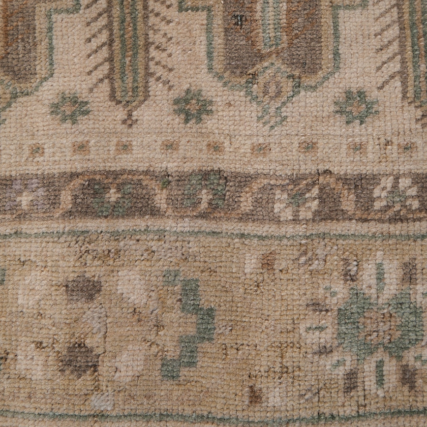 ON HOLD Z596 Handwoven Vintage Rug 2'9 x 9’10