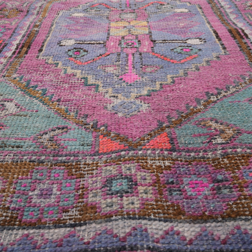 Z597 Handwoven Vintage Rug 2’7 x 9