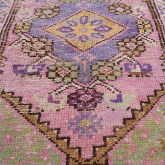 Z598 Handwoven Vintage Rug 2'5 x 8’10