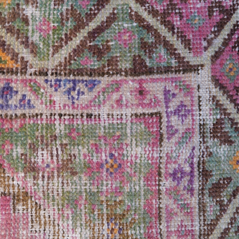 Z598 Handwoven Vintage Rug 2'5 x 8’10