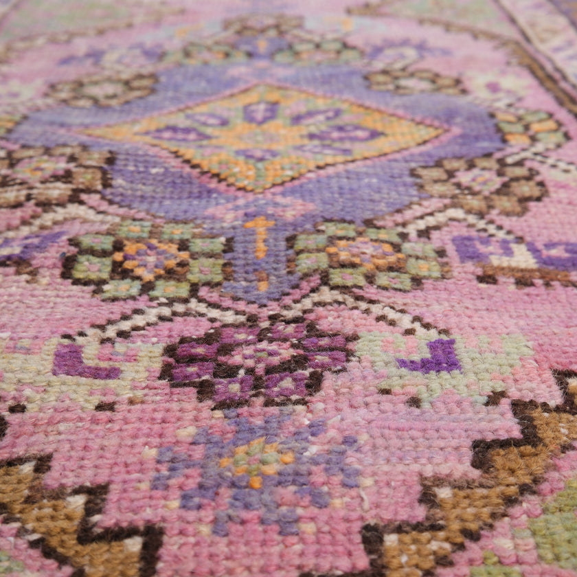 Z598 Handwoven Vintage Rug 2'5 x 8’10