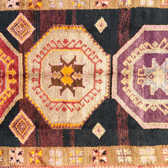 Z617 Handwoven Vintage Rug 5'7 x 12’9