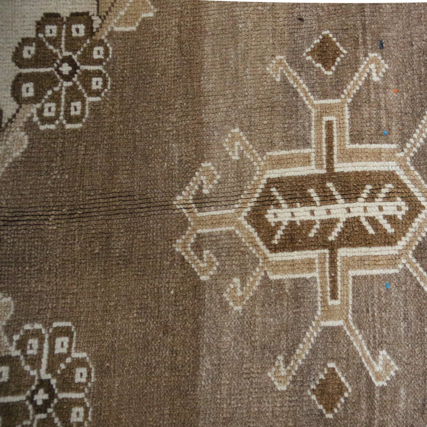 Z625 Handwoven Vintage Rug 7'4 x 8’10