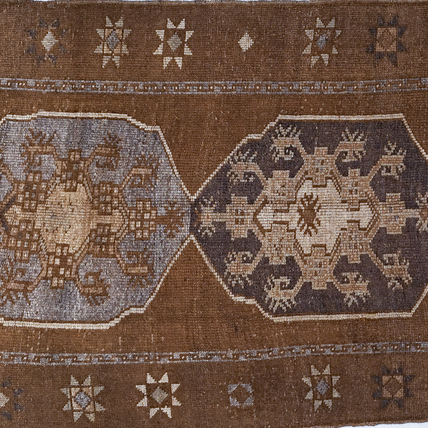 Z643 Handwoven Vintage Rug 3'2x11’2