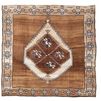 Z645 Handwoven Vintage Rug 10'3 x 9’4