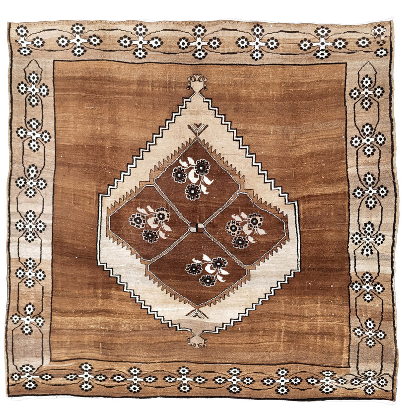 Z645 Handwoven Vintage Rug 10'3 x 9’4