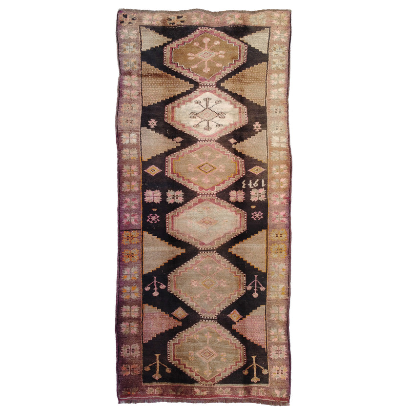 Z648 Handwoven Vintage Rug 5'6 x 12’5