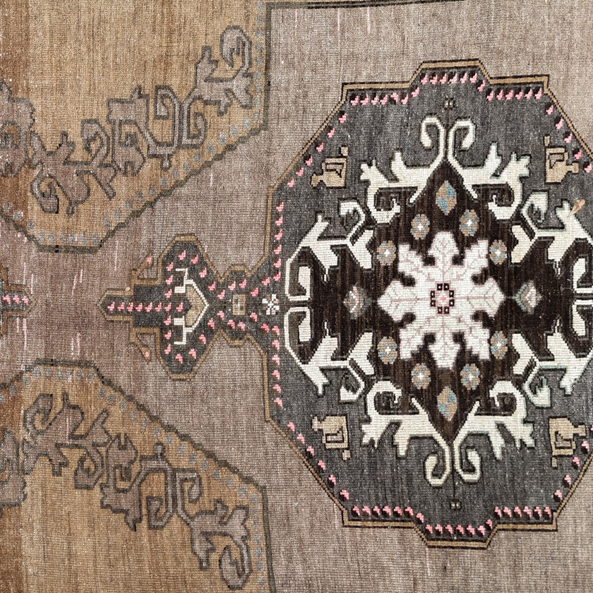 Z655 Handwoven Vintage Rug 5'5x12’5