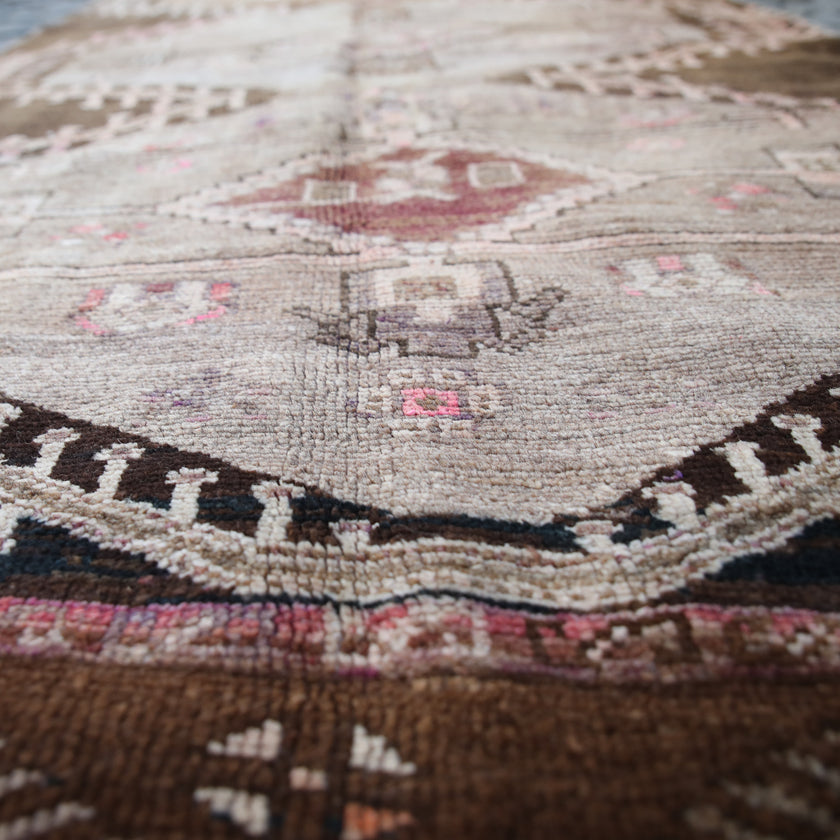 Z659 Handwoven Vintage Rug 3'3 x 11’2