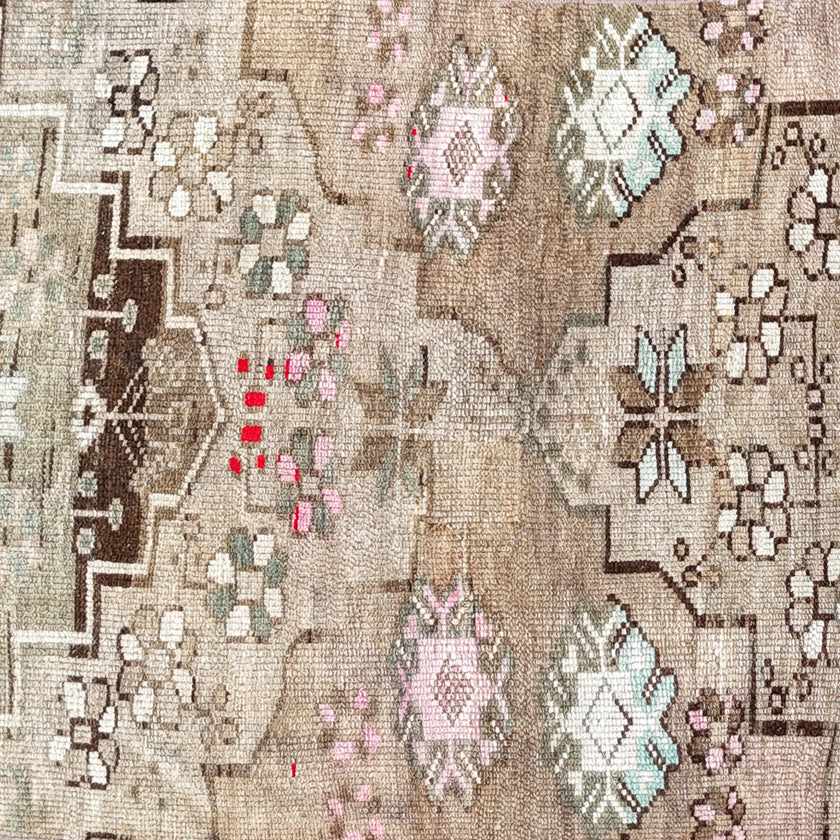 Z660 Handwoven Vintage Rug 2'10x12’3