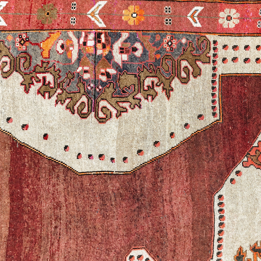 Z663 Handwoven Vintage Rug 10 x 11’4