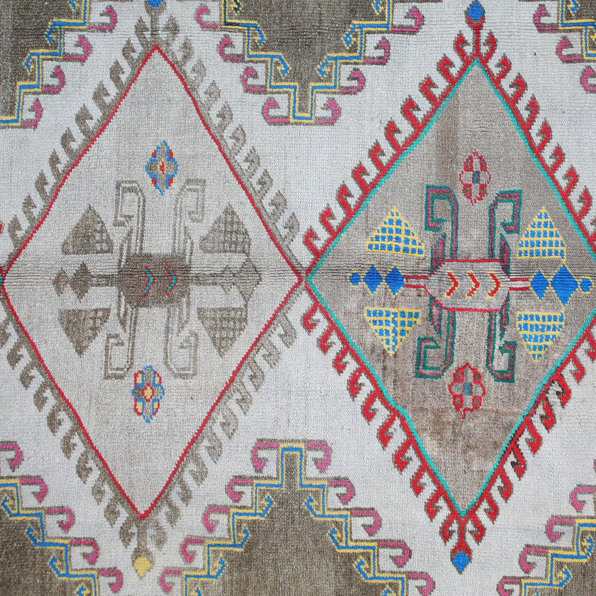 Z665 Handwoven Vintage Rug 6'11 x 9’9