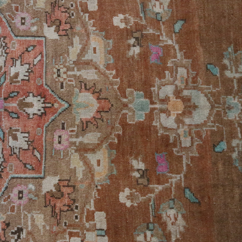 Z667 Handwoven Vintage Rug 7'4 x 10’9