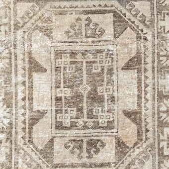 Z671 Handwoven Vintage Rug 2'8 x 10’7