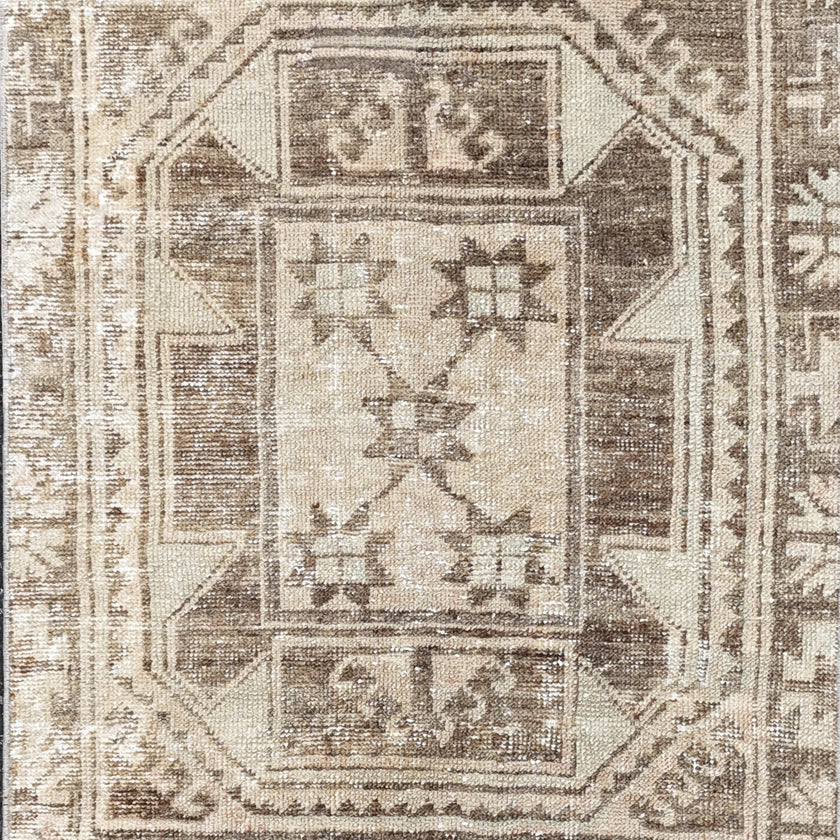Z671 Handwoven Vintage Rug 2'8 x 10’7 ELEVATOR HALL