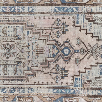 Z680 Handwoven Vintage Rug 2'11x8’6