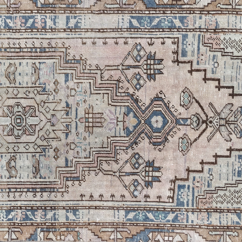 Z680 Handwoven Vintage Rug 2'11x8’6