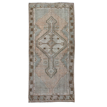 Z688 Handwoven Vintage Rug 2'5 x 5’4