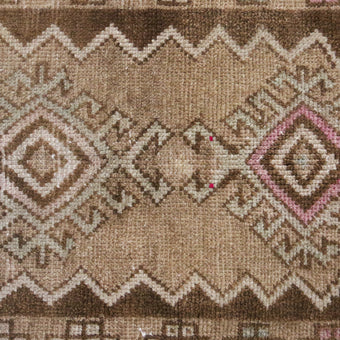 Z690 Handwoven Vintage Rug 3’4x5’4