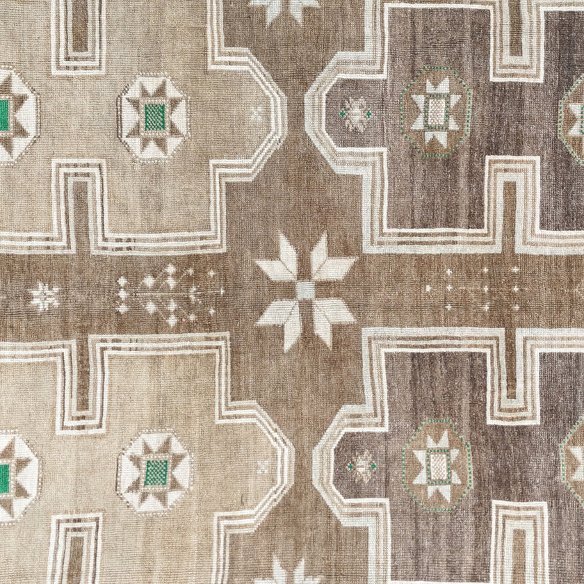 Z711 Handwoven Vintage Rug 7’1 X 11’4