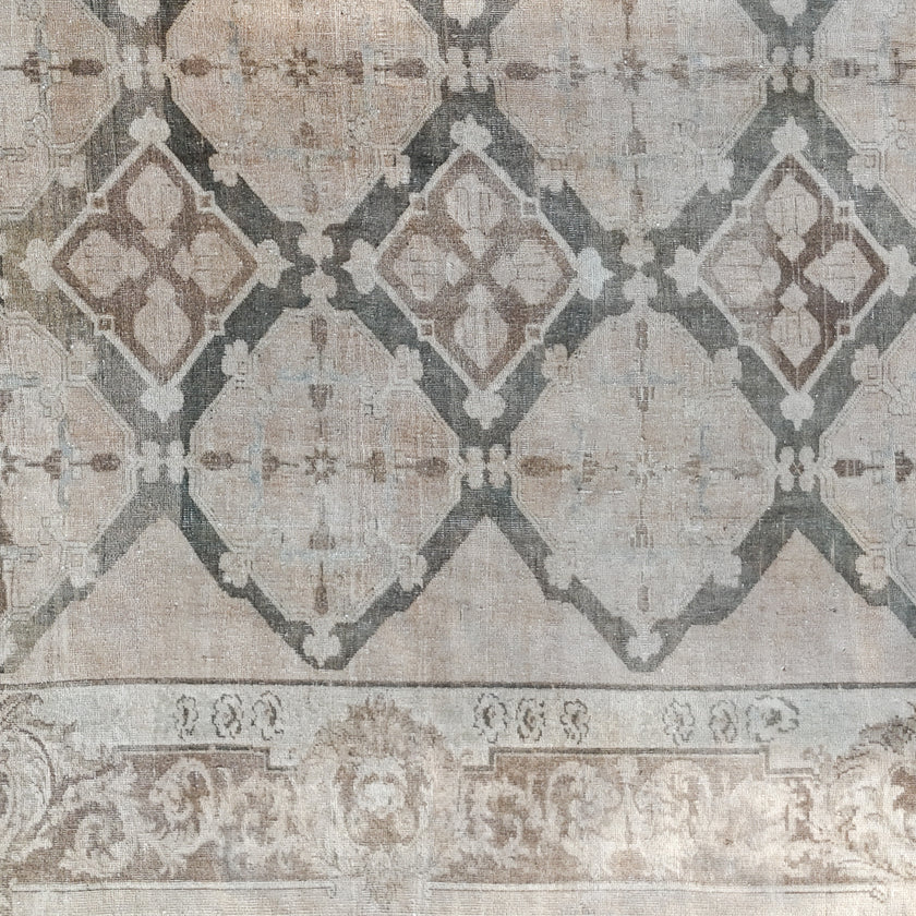 Z716 Handwoven Vintage Rug 9’5 X 13