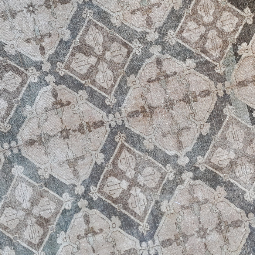 Z718 Handwoven Vintage Rug 9'1 X 13