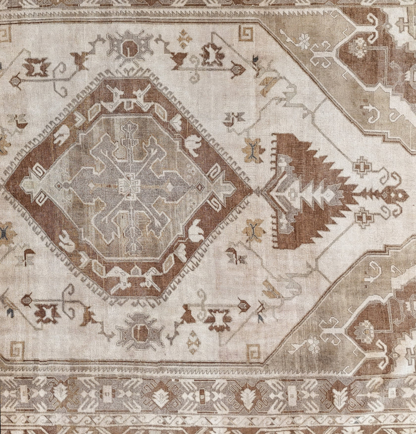 Z733 Handwoven Vintage Rug 7'2 x 10’1