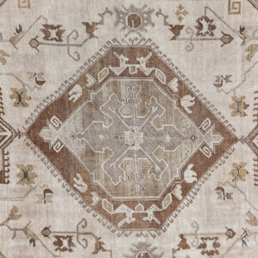 Z733 Handwoven Vintage Rug 7'2 x 10’1