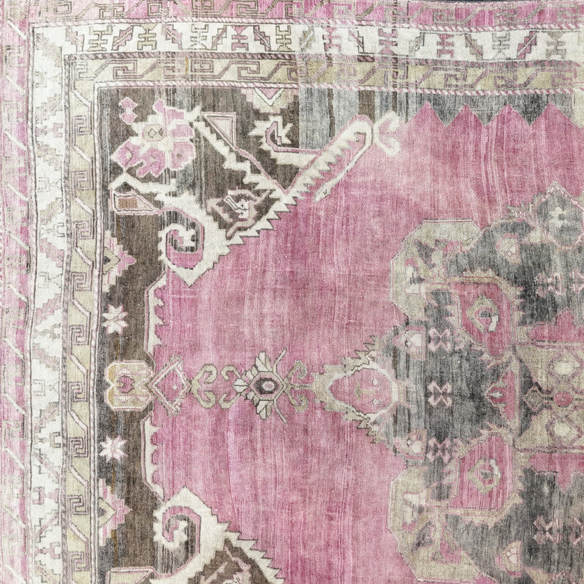 Z734 Handwoven Vintage Rug 6'8 x 9’4