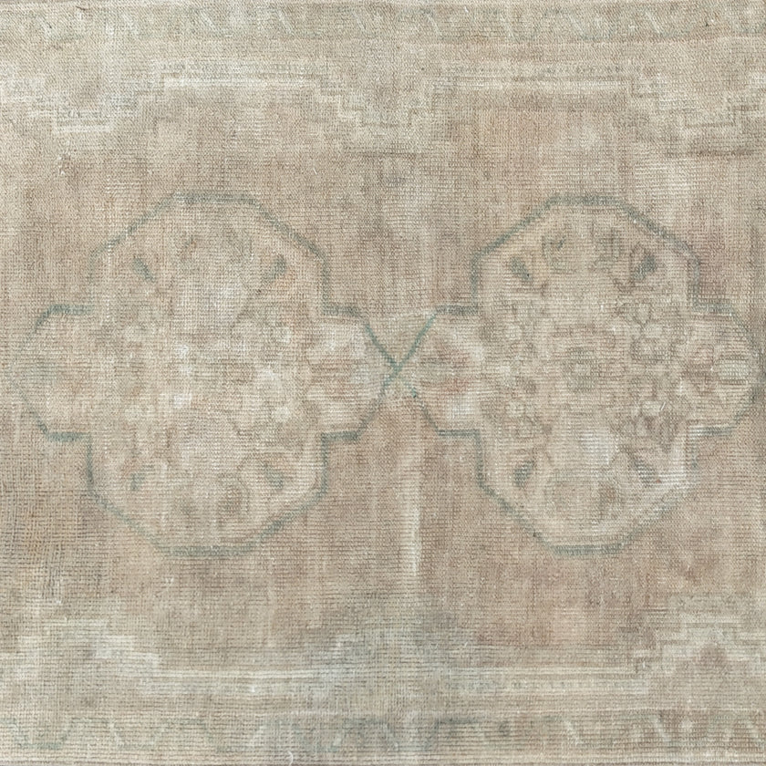 Z748 Handwoven Vintage Rug 3 x 8