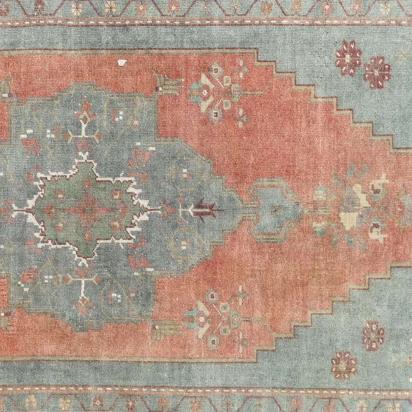 Z753 Handwoven Vintage Rug 3'6 x 8’7