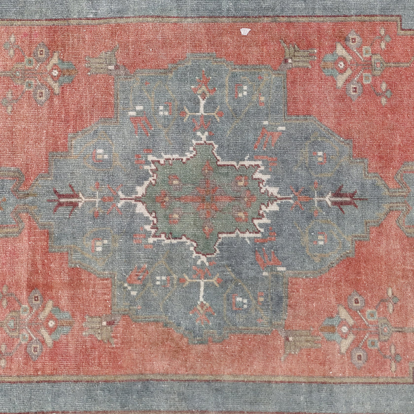 Z753 Handwoven Vintage Rug 3'6 x 8’7