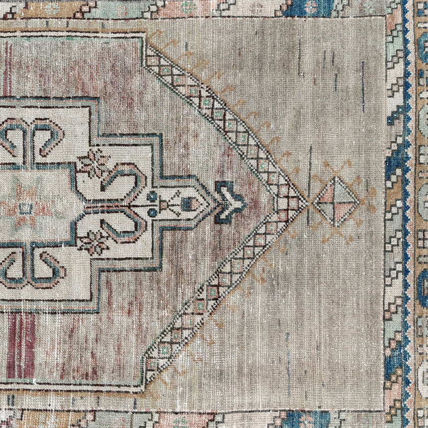 Z765 Handwoven Vintage Rug 3 x 9'7