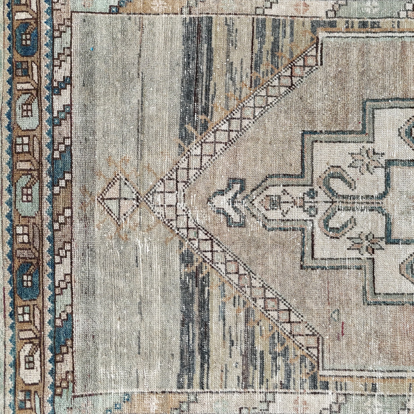 Z765 Handwoven Vintage Rug 3 x 9'7