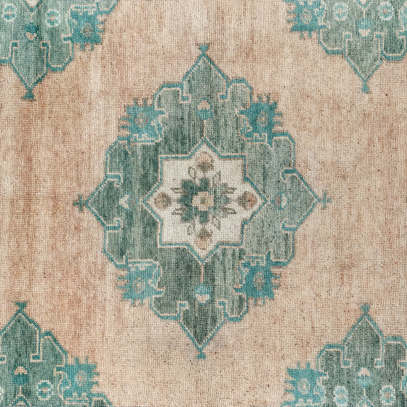 Z772 Handwoven Vintage Rug 2'10 x 11’2