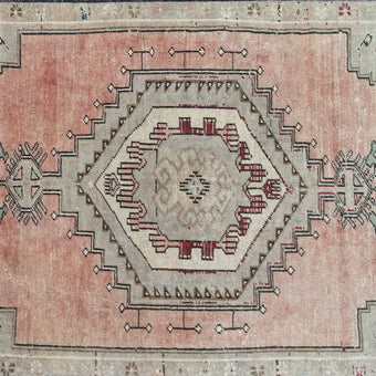 Z773 Handwoven Vintage Rug 3'3 x 8’3