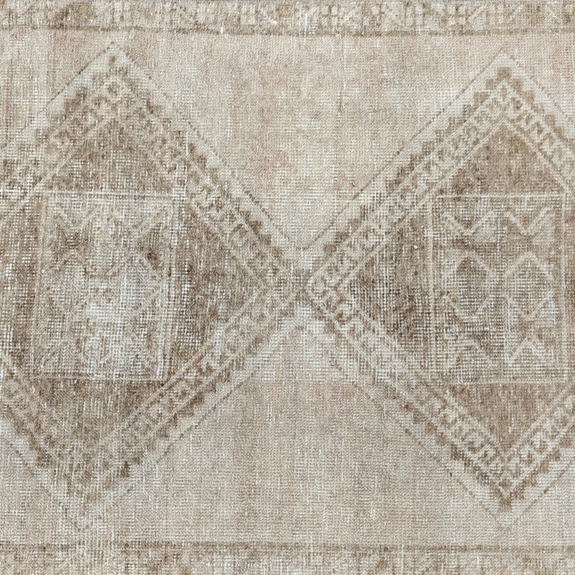 Z774 Handwoven Vintage Rug 2'11 x 12’5