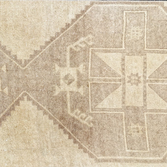 Z777 Handwoven Vintage Rug 3 x 12’8