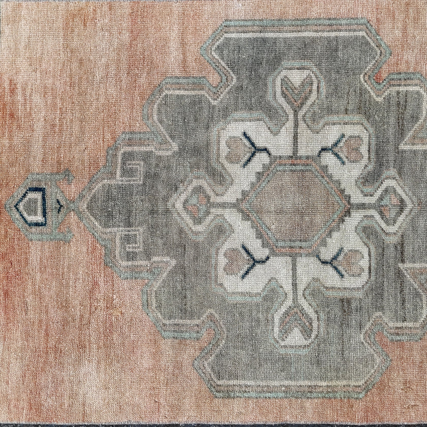 Z778 Handwoven Vintage Rug 3 x 10’10