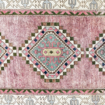 Z783 Handwoven Vintage Rug 2’11 x 6’10