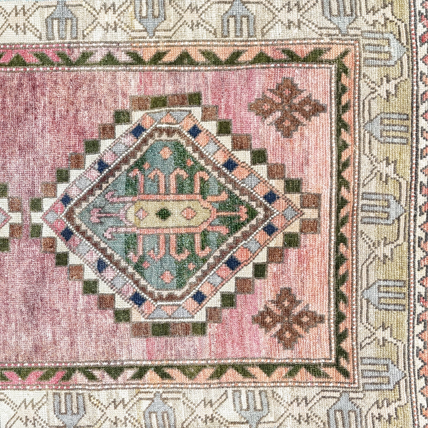 Z783 Handwoven Vintage Rug 2’11 x 6’10