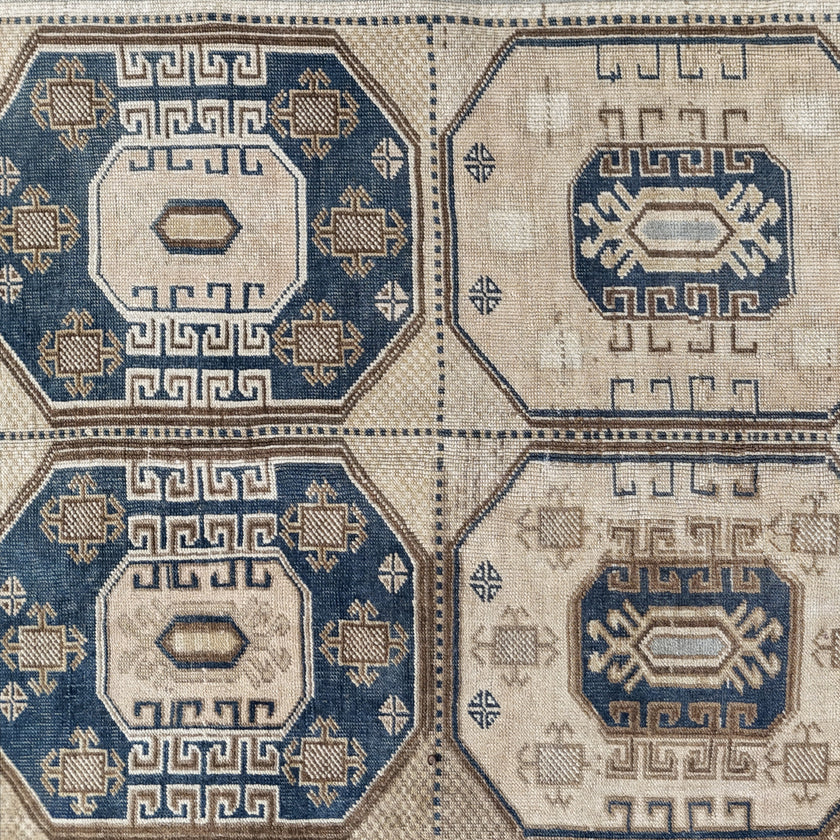 Z789 Handwoven Vintage Rug 5'9 x 9