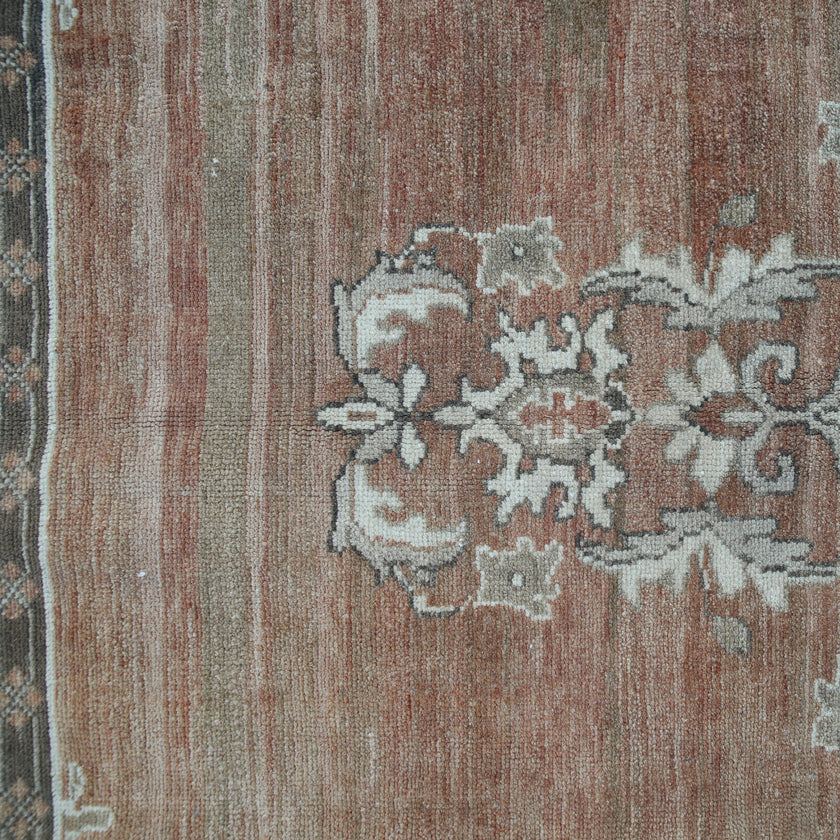Z803 Handwoven Vintage Rug 8 x 11’3