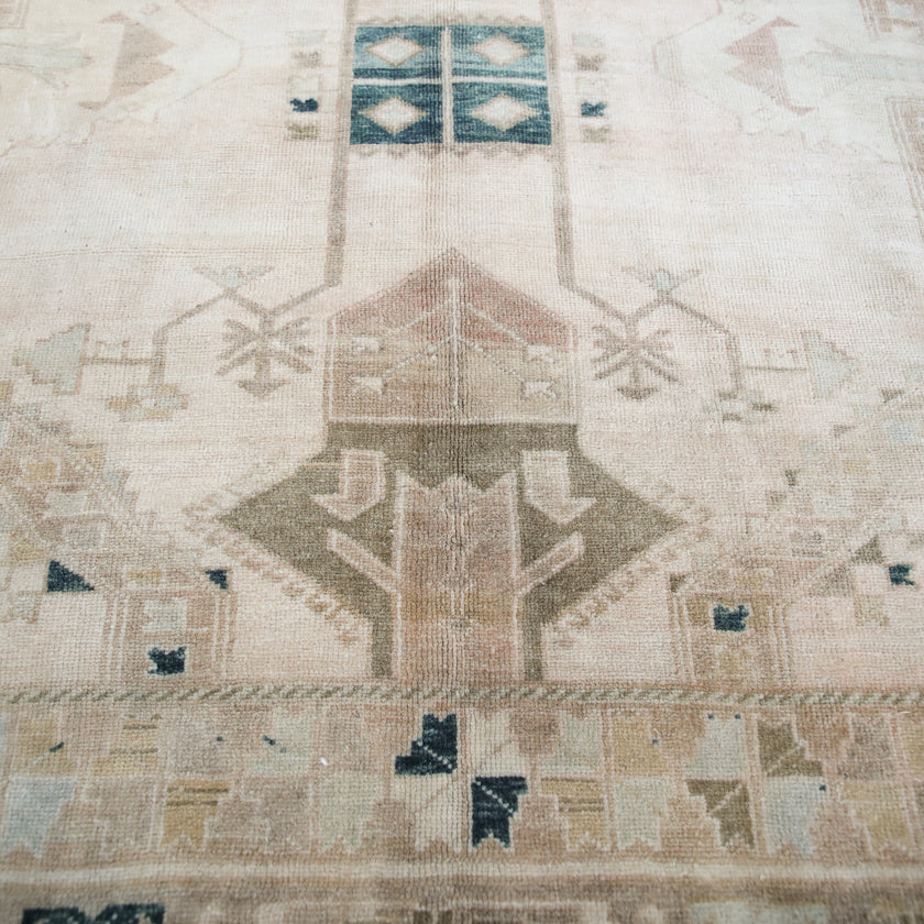 ON HOLD Z807 Handwoven Vintage Rug 6'5 x 9’7