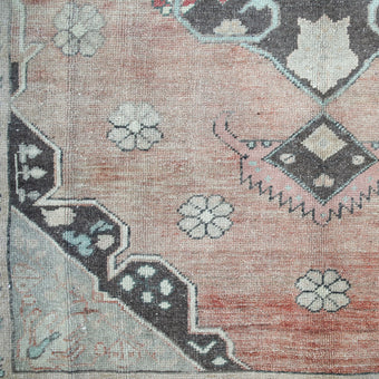 Z815 Handwoven Vintage Rug 5'9 x 8’5