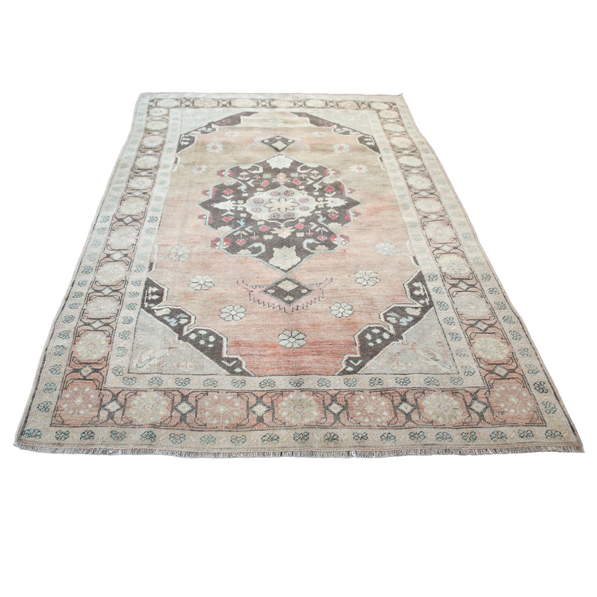 Z815 Handwoven Vintage Rug 5'9 x 8’5