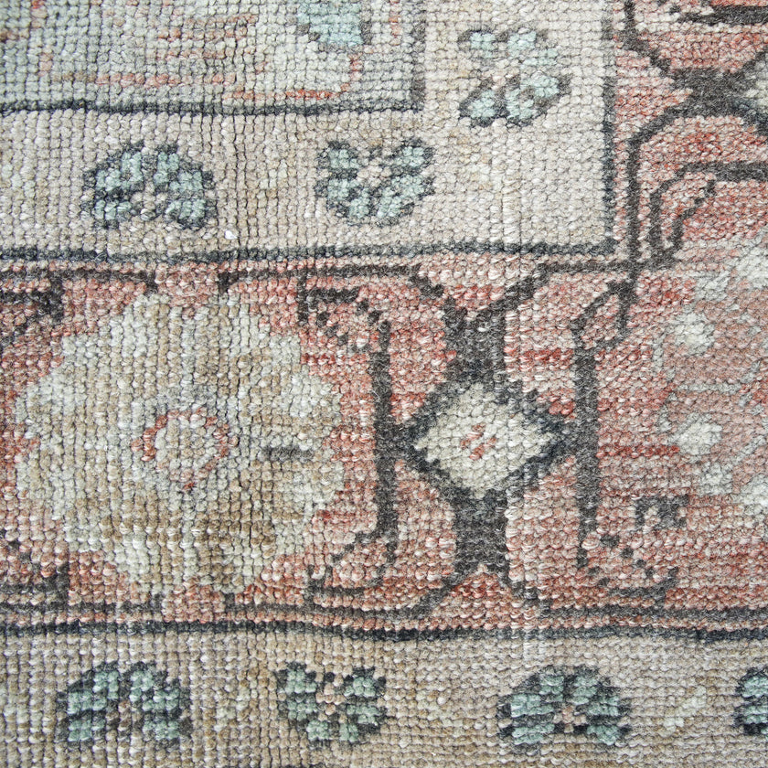 Z815 Handwoven Vintage Rug 5'9 x 8’5