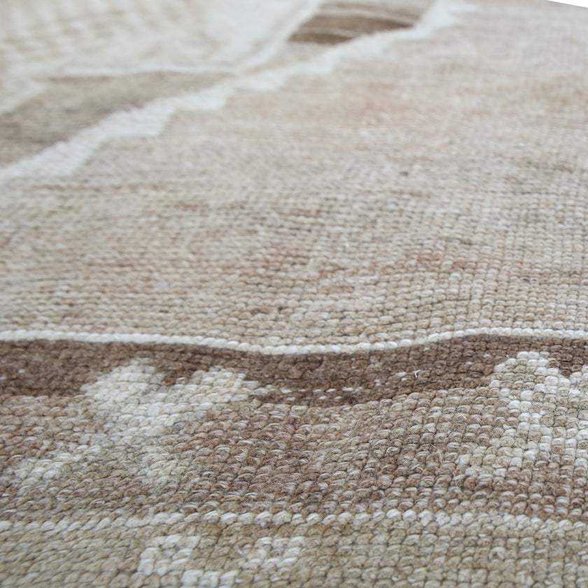 Z820 Handwoven Vintage Rug 8 x 10’3